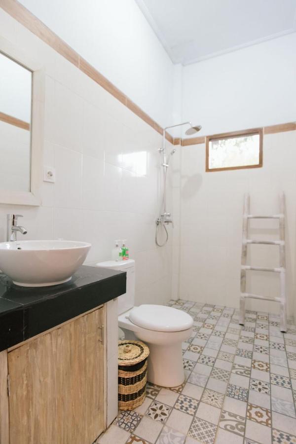 Nanda Homestay Canggu Esterno foto
